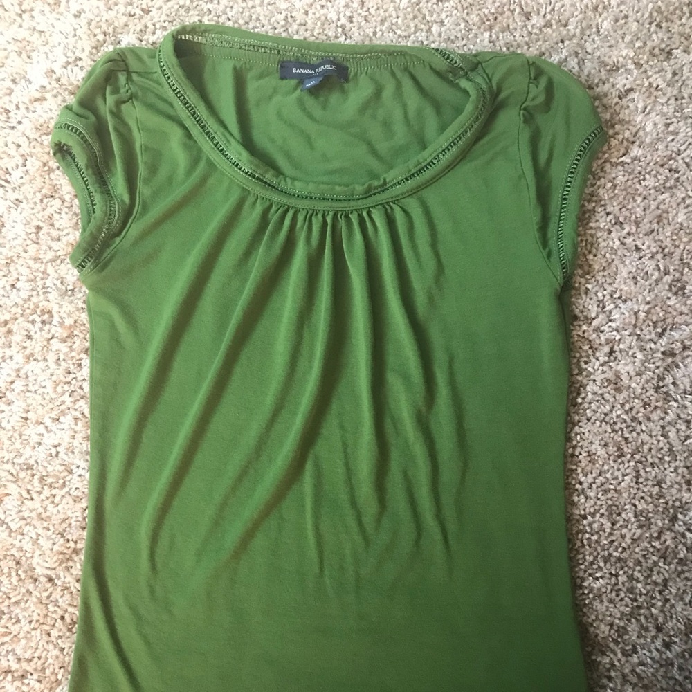 Short sleeved Banana Republic top—lovely details!